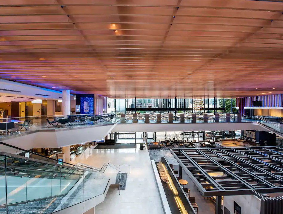 Hyatt Regency Chicago Lobby